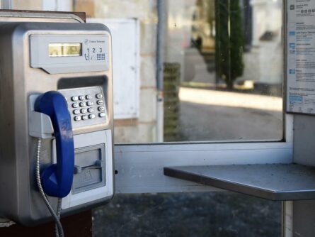 Cabine téléphonique